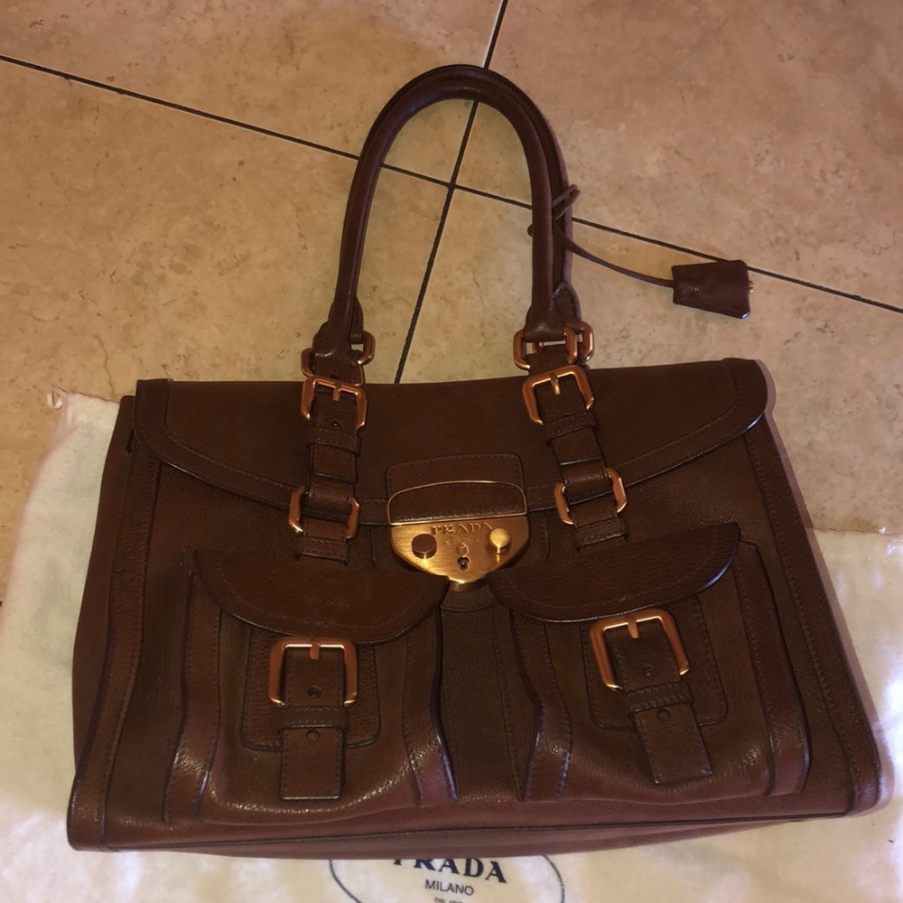 100% Authentic Prada Women’s Handbag / Shoulder bag with dust bag cover